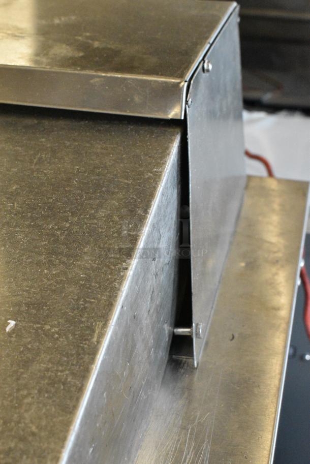 L&J NY JSP-61M Stainless Steel Commercial Prep Table. 115 Volts, 1 Phase. Tested and Working! - Image 9 of 11