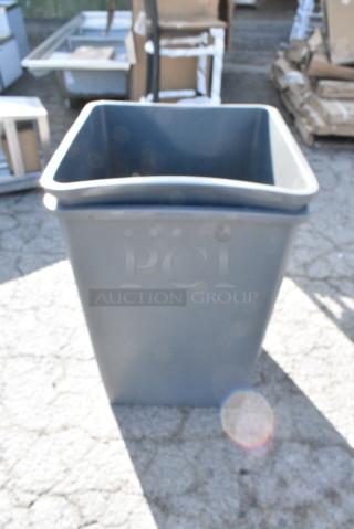 BRAND NEW SCRATCH AND DENT!  Box of 2 Lavex 475SQ35GY 35 Gallon Gray Square Trash Can