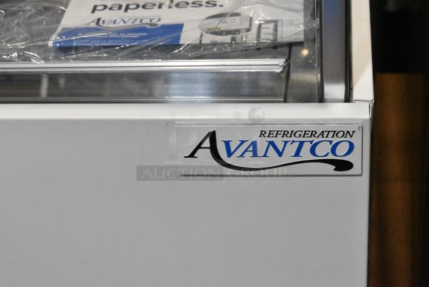 BRAND NEW SCRATCH AND DENT! 2024 Avantco 193HAC36W 36" White Horizontal Air Curtain Merchandiser with 1 Shelf and LED Lighting on Commercial Casters. 115 Volts, 1 Phase. Tested and Working! - Image 3 of 7