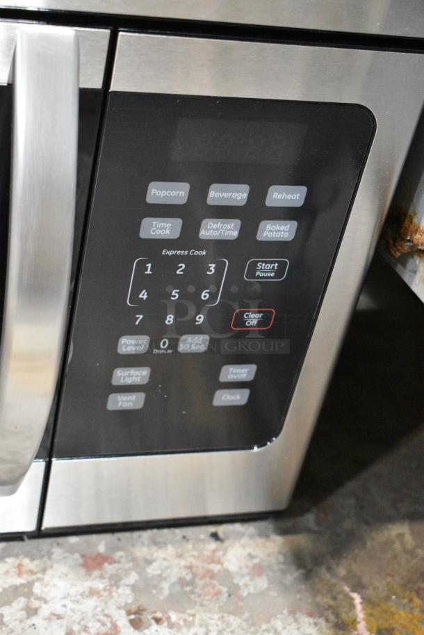 BRAND NEW SCRATCH AND DENT! KoolMore KM-MOT-1SS 1.6 cu. ft. Over the Range Stainless Steel Microwave. 120 Volts, 1 Phase. - Image 3 of 6