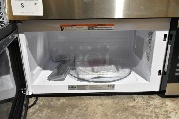 BRAND NEW SCRATCH AND DENT! KoolMore KM-MOT-1SS 1.6 cu. ft. Over the Range Stainless Steel Microwave. 120 Volts, 1 Phase. - Image 4 of 6