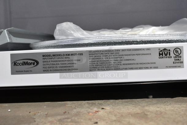 BRAND NEW SCRATCH AND DENT! KoolMore KM-MOT-1SS 1.6 cu. ft. Over the Range Stainless Steel Microwave. 120 Volts, 1 Phase. - Image 6 of 6