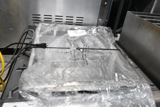 BRAND NEW SCRATCH AND DENT! 2024 Cooking Performance Group CPG 351RCPG24NL Stainless Steel Commercial 4 Burner Gas Countertop Range / Hot Plate - 88,000 BTU. - Image 5 of 8