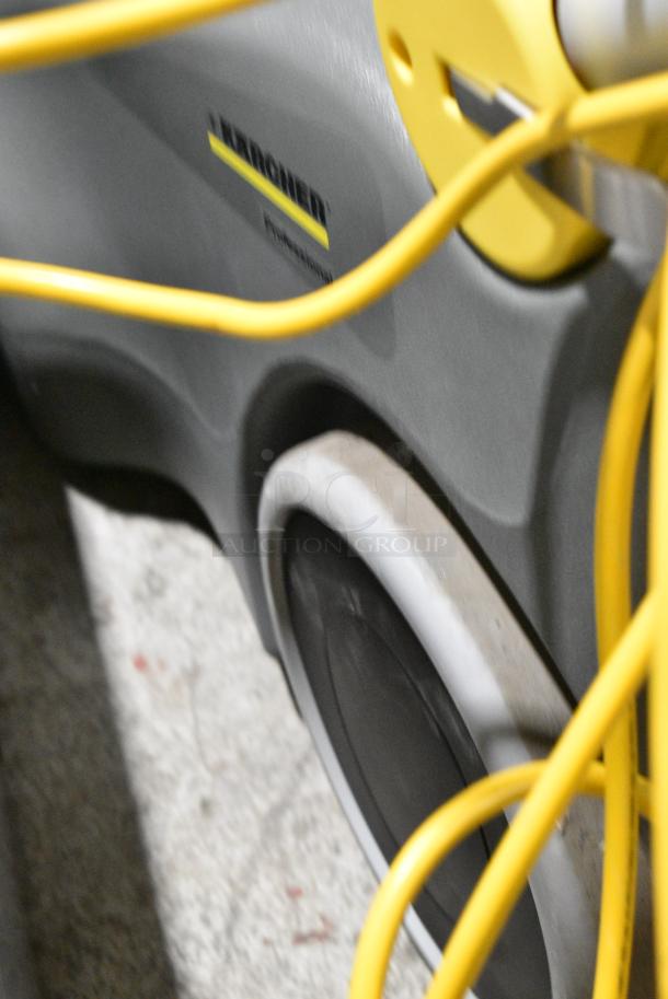 BRAND NEW SCRATCH AND DENT! Karcher CV 66/2 1.012-588.0 26" Bagged Wide Area Vacuum Cleaner, 9 Gallon. 110 Volts, 1 Phase. Tested and Working! - Image 6 of 7
