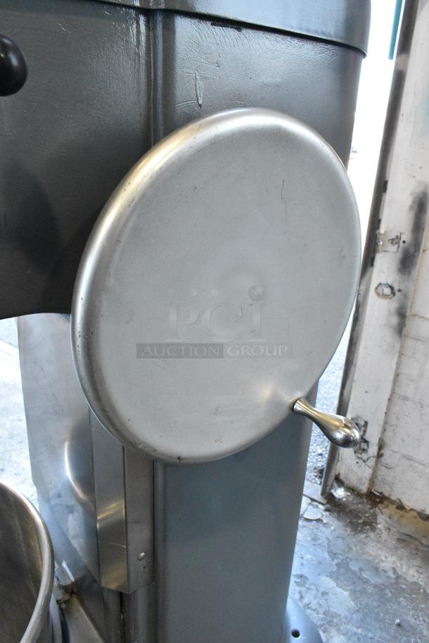 Hobart H-600 Metal Commercial Floor Style 60 Quart Planetary Dough Mixer w/ Stainless Steel Mixing Bowl, Whisk, Dough Hook Attachment and Pelican Head. 115 Volts, 1 Phase. - Image 9 of 10