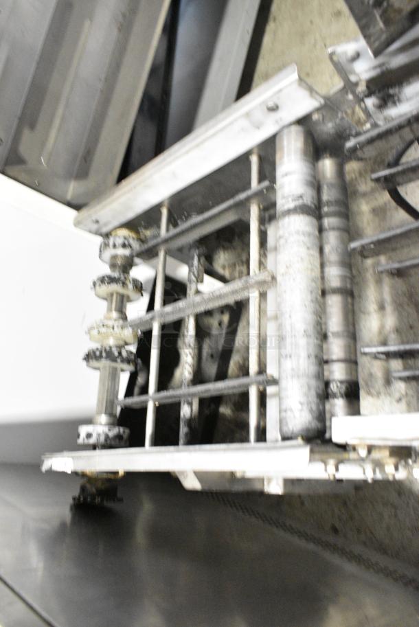 Superior TC180-15 Metal Commercial Curved Conveyor Belt. 230 Volts, 1 Phase. - Image 7 of 8