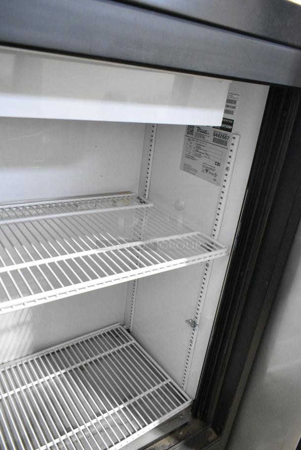 2018 True GDM-41SL-48-HC-LD Metal Commercial 2 Door Reach In Cooler Merchandiser w/ Poly Coated Racks. 115 Volts, 1 Phase. Tested and Powers On But Does Not Get Cold - Image 5 of 6