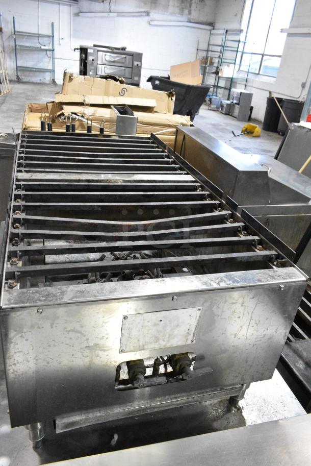 Town SR-24-G-X2-SS-N Stainless Steel Commercial Natural Gas Powered 2 Burner Range. - Image 6 of 7