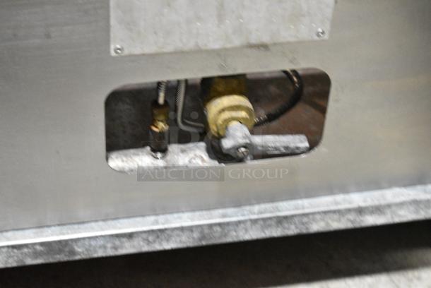 Town SR-24-G-SS-N Stainless Steel Commercial Natural Gas Powered Single Burner Stock Pot Range. - Image 3 of 6