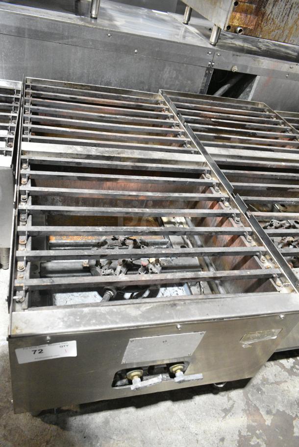 Town SR-24-G-X2-SS-N Stainless Steel Commercial Natural Gas Powered 2 Burner Range. - Image 2 of 6