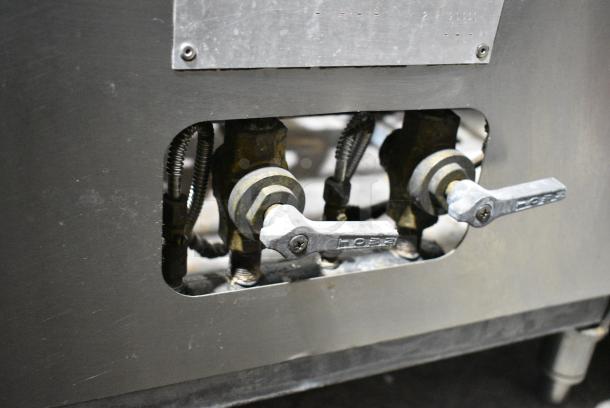 Town SR-24-G-X2-SS-N Stainless Steel Commercial Natural Gas Powered 2 Burner Range. - Image 3 of 5