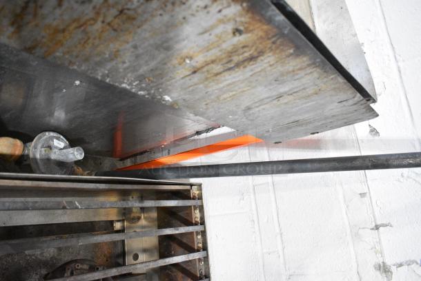 Town SR-24-G-X2-SS-N Stainless Steel Commercial Natural Gas Powered 2 Burner Range. - Image 5 of 6