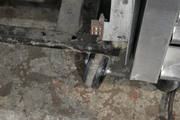 True T-35 Stainless Steel Commercial 2 Door Reach In Cooler w/ Poly Coated Racks on Commercial Casters. 115 Volts, 1 Phase. Tested and Working! - Image 3 of 7