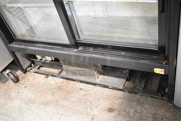 True GDM-41SL-48-HC-LD Metal Commercial 2 Door Reach In Cooler Merchandiser w/ Poly Coated Racks. 115 Volts, 1 Phase. Tested and Powers On But Does Not Get Cold - Image 3 of 8
