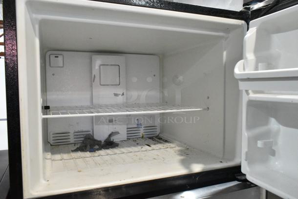 Frigidaire FFTR2021QS4 Stainless Steel Cooler w/ Freezer. 115 Volts, 1 Phase. Tested and Working! - Image 5 of 9