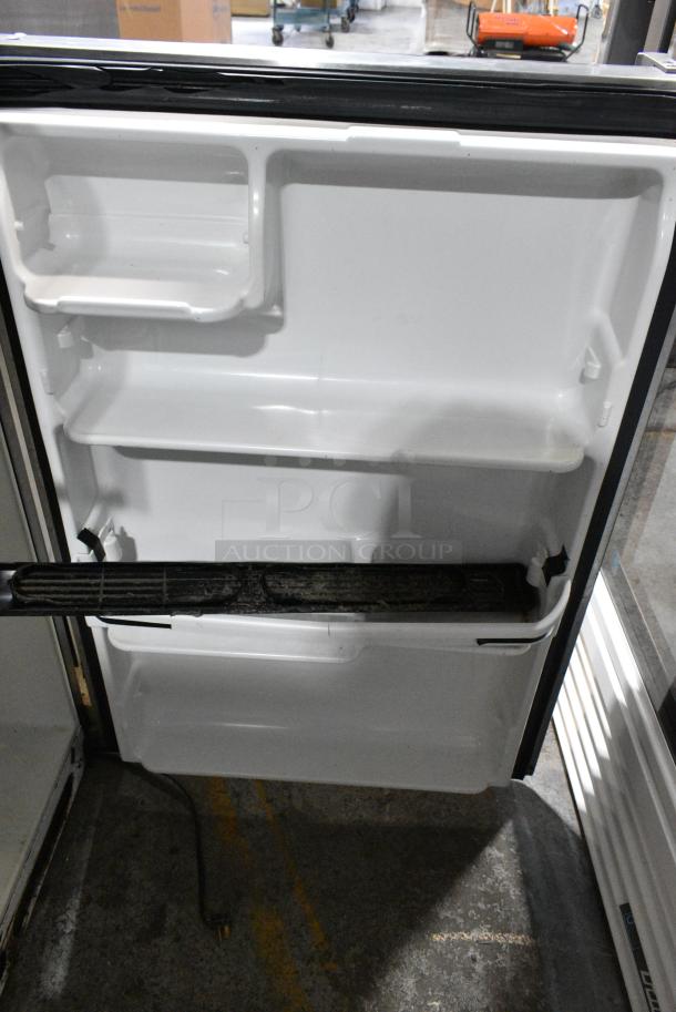 Frigidaire FFTR2021QS4 Stainless Steel Cooler w/ Freezer. 115 Volts, 1 Phase. Tested and Working! - Image 8 of 9