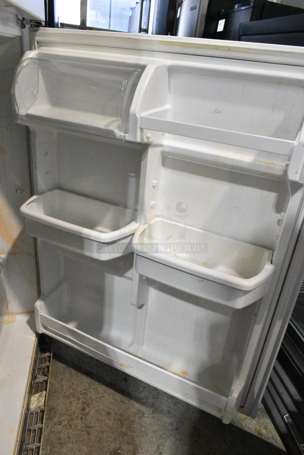 Whirlpool ET1MHKXMQ07 Metal Cooler w/ Freezer. 115 Volts, 1 Phase. Tested and Working! - Image 7 of 8