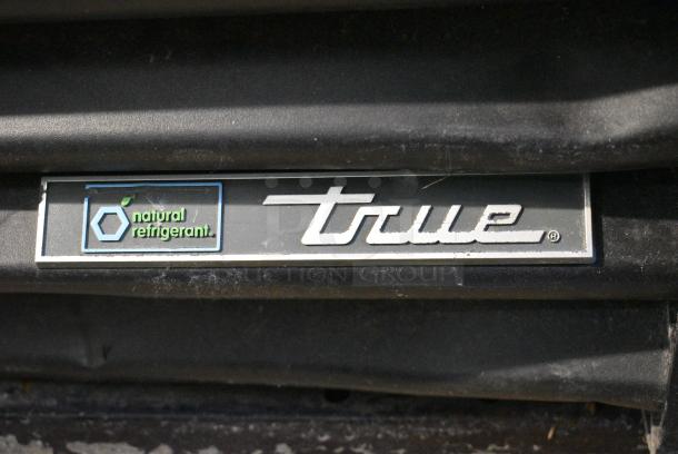 2021 True GDM-41SL-48-HC-LD Metal Commercial 2 Door Reach In Cooler Merchandiser. 115 Volts, 1 Phase. Tested and Powers On But Does Not Get Cold - Image 3 of 7