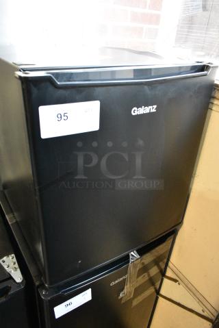 Galanz GL17BK Mini Cooler. 115 Volts, 1 Phase. Tested and Working!