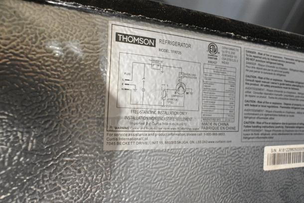 Thomson TFR725 Metal Cooler w/ Freezer. 120 Volts, 1 Phase. Tested and Working! - Image 6 of 8