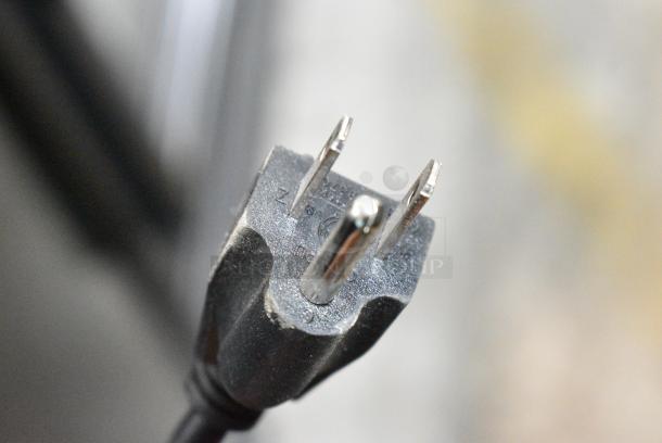2020 Hisense RR33D6ABE Mini Cooler. 115 Volts, 1 Phase. Tested and Working! - Image 5 of 7