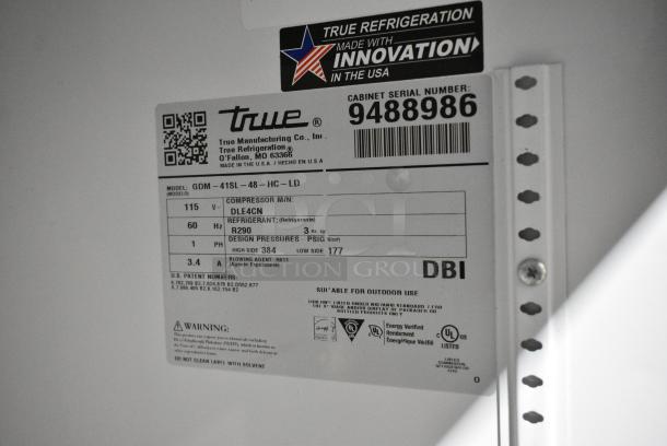 2018 True GDM-41SL-48-HC-LD Metal Commercial 2 Door Reach In Cooler Merchandiser. 115 Volts, 1 Phase. Tested and Powers On But Does Not Get Cold - Image 7 of 7