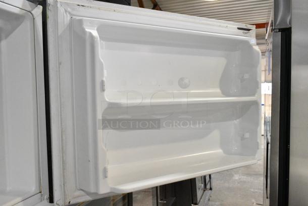 Electrolux FFTR2021TW2 Cooler w/ Freezer. 115 Volts, 1 Phase. Tested and Working! - Image 4 of 7