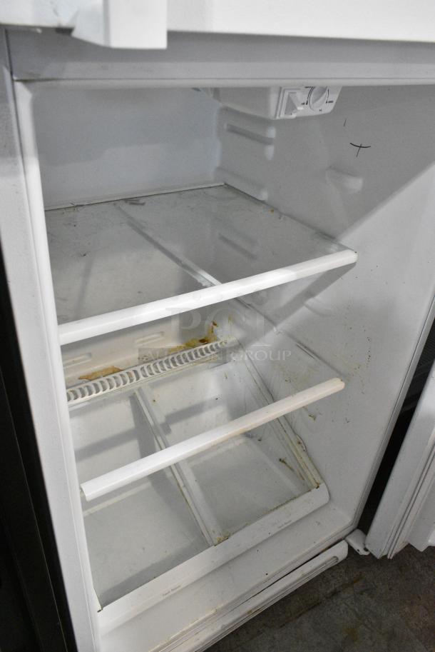 Electrolux FFTR2021TW2 Cooler w/ Freezer. 115 Volts, 1 Phase. Tested and Working! - Image 5 of 7