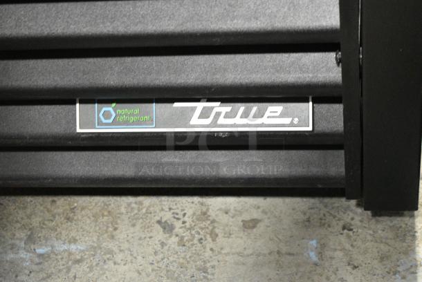 2021 True TVM-48SL-HC Metal Commercial 2 Door Reach In Cooler Merchandiser w/ Poly Coated Racks. 115 Volts, 1 Phase. Tested and Working! - Image 4 of 11