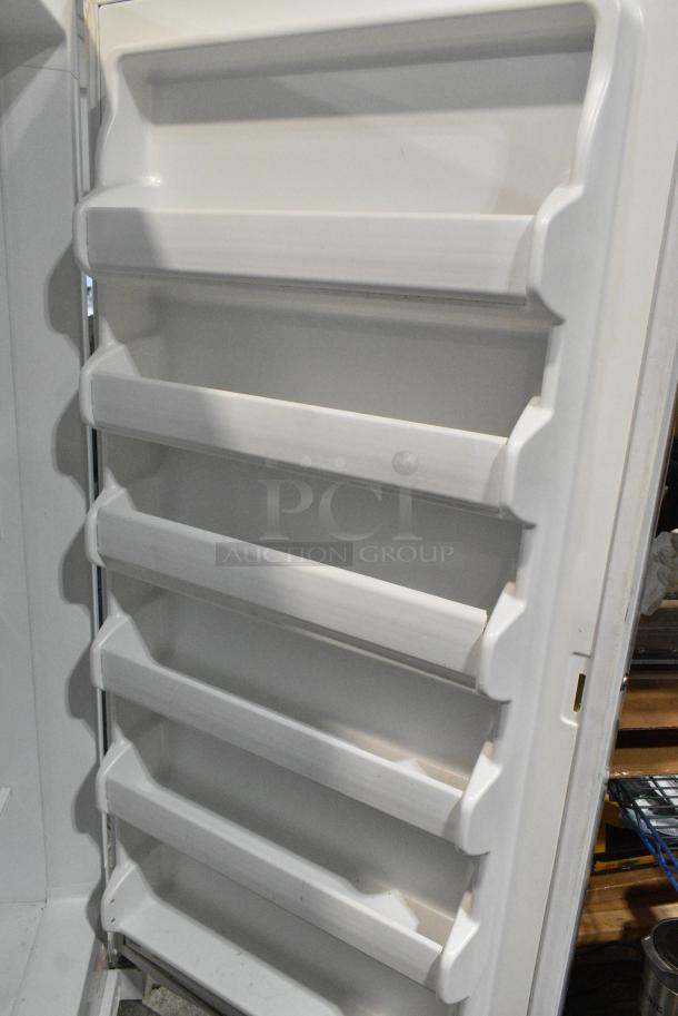 Frigidaire FFFU21M1QWF Single Door Reach In Freezer. 115 Volts, 1 Phase. Tested and Working! - Image 5 of 6