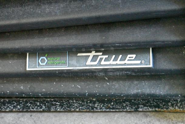 2022 True GDM-41SL-48-HC-LD Metal Commercial 2 Door Reach In Cooler Merchandiser. 115 Volts, 1 Phase. Tested and Working! - Image 2 of 5