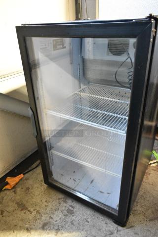 QBD DC6-HC Metal Mini Cooler Merchandiser. 120 Volts, 1 Phase. Tested and Working!
