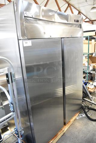 BRAND NEW SCRATCH AND DENT! 2023 Avantco 178Z2FHC Avantco Z2-F-HC 54" Solid Door Stainless Steel Reach-In Freezer. 115 Volts, 1 Phase. Tested and Powers On But Does Not Get Cold