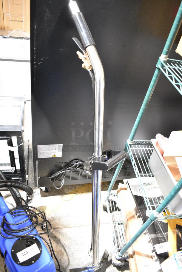 BRAND NEW SCRATCH AND DENT! Lavex 2-Stage Cold Water Spot Extractor with 7' Vacuum and Solution Hoses and 4" Clear-View Upholstery Tool - 3 Gallon, 55 PSI, 115 Volts, 1 Phase. Tested and Working! - Image 6 of 9
