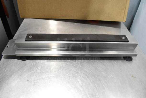 BRAND NEW SCRATCH AND DENT! Edlund GSS-14 Griddle Scraper Sharpener - Image 1 of 4