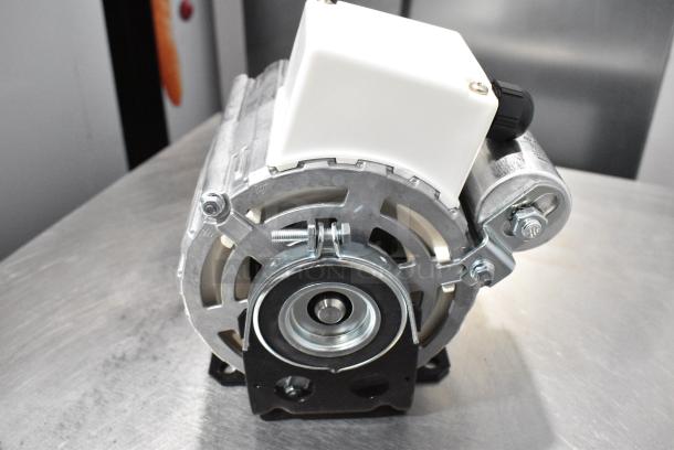 BRAND NEW SCRATCH AND DENT! Estella Caffe 236PECEM107 Motor for ECEM1 - 110V 236PECEM107 - Image 4 of 6
