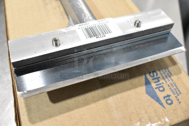 BRAND NEW SCRATCH AND DENT! Edlund 57794 Grill Scraper - Image 4 of 6