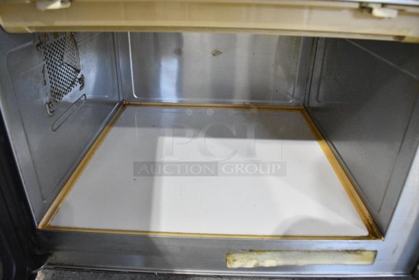 Sharp R-22GT-F Stainless Steel Commercial Countertop Microwave Oven. 120 Volts, 1 Phase. - Image 5 of 7