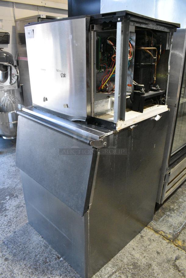 Manitowoc SY0604A Stainless Steel Ice Machine Head on Hoshizaki B-500PF Commercial Ice Bin. 208-230 Volts, 1 Phase. - Image 3 of 9