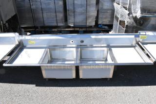 BRAND NEW SCRATCH AND DENT! Regency 600T2323224 Stainless Steel 2 Bay Sink w/ Dual Drain Boards. No Legs.