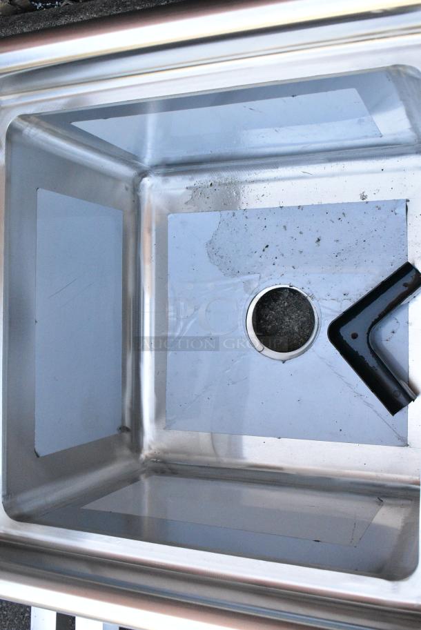 BRAND NEW SCRATCH AND DENT! Regency 600S11717 Stainless Steel Single Bay Sink. No Legs. - Image 3 of 5