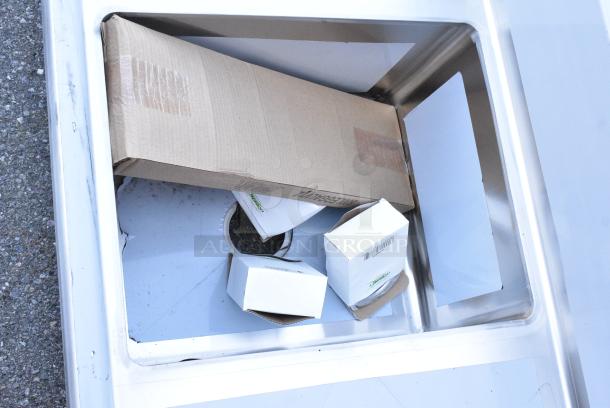 BRAND NEW SCRATCH AND DENT! Regency 600S31620218 Stainless Steel 3 Bay Sink w/ Dual Drain Boards. - Image 4 of 10
