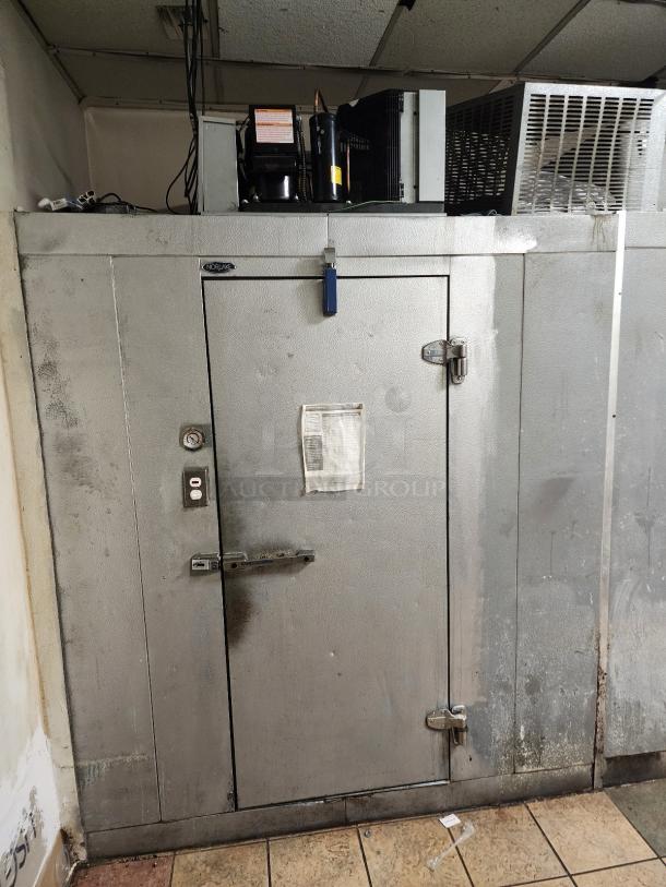 6'x4' Norlake SELF CONTAINED Walk In Cooler Box w/ Copeland RS43C2E-IAA-101 115 Volt, 1 Phase Compressor and Norlake CPB050DC-A 115 Volt, 1 Phase Condenser. Information Provided By The Consignor But Not Verified By PCI Auctions. Picture of the Unit Before Removal Is Included In the Listing. - Image 1 of 13
