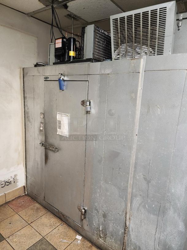 6'x4' Norlake SELF CONTAINED Walk In Cooler Box w/ Copeland RS43C2E-IAA-101 115 Volt, 1 Phase Compressor and Norlake CPB050DC-A 115 Volt, 1 Phase Condenser. Information Provided By The Consignor But Not Verified By PCI Auctions. Picture of the Unit Before Removal Is Included In the Listing. - Image 2 of 13
