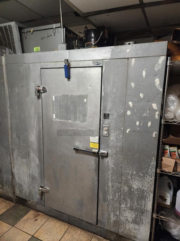 6'x4' Norlake SELF CONTAINED Walk In Freezer Box w/ Copeland RS64C2E-CAV-101 208/230 Volt, 1 Phase Compressor and Norlake Condenser. Information Provided By The Consignor But Not Verified By PCI Auctions. Picture of the Unit Before Removal Is Included In the Listing. - Image 2 of 13