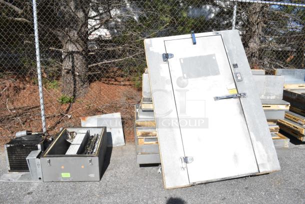 6'x4' Norlake SELF CONTAINED Walk In Freezer Box w/ Copeland RS64C2E-CAV-101 208/230 Volt, 1 Phase Compressor and Norlake Condenser. Information Provided By The Consignor But Not Verified By PCI Auctions. Picture of the Unit Before Removal Is Included In the Listing. - Image 5 of 13