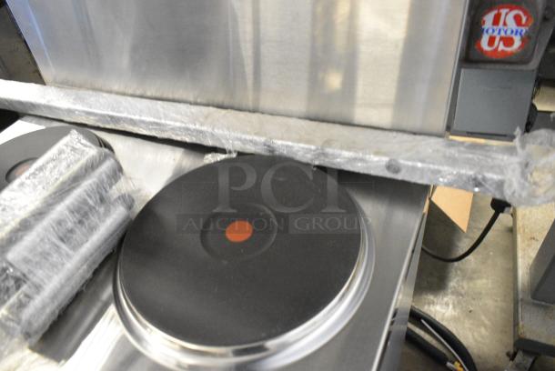 BRAND NEW SCRATCH AND DENT! Cooking Performance Group CPG 351ER24SC Stainless STeel 24" 4-Burner Electric Range with Space Saver Oven. 208 Volts, 3 Phase. - Image 5 of 14