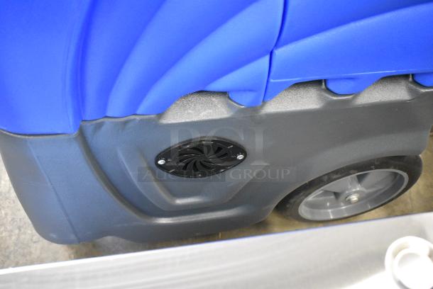 BRAND NEW SCRATCH AND DENT! Lavex 842CD122ST 2-Stage Cold Water Carpet Extractor - 12 Gallon, 100 PSI. Tested and Working! - Image 7 of 11