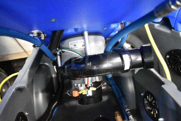 BRAND NEW SCRATCH AND DENT! Lavex 3-100 100 PSI Single Vacuum Motor Heated Water Carpet Extractor. Tested and Working! - Image 10 of 11