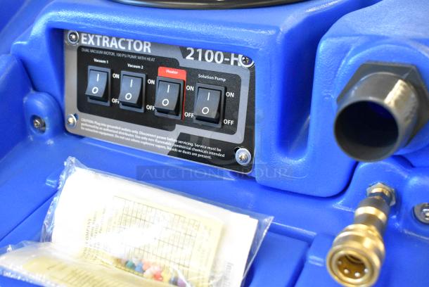 BRAND NEW SCRATCH AND DENT! Lavex 2100-H 100 PSI Dual Vacuum Motor Heated Water Carpet Extractor. Tested and Working! - Image 4 of 10